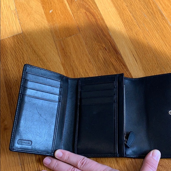 Coach Bi-fold Wallet - Picture 3 of 7